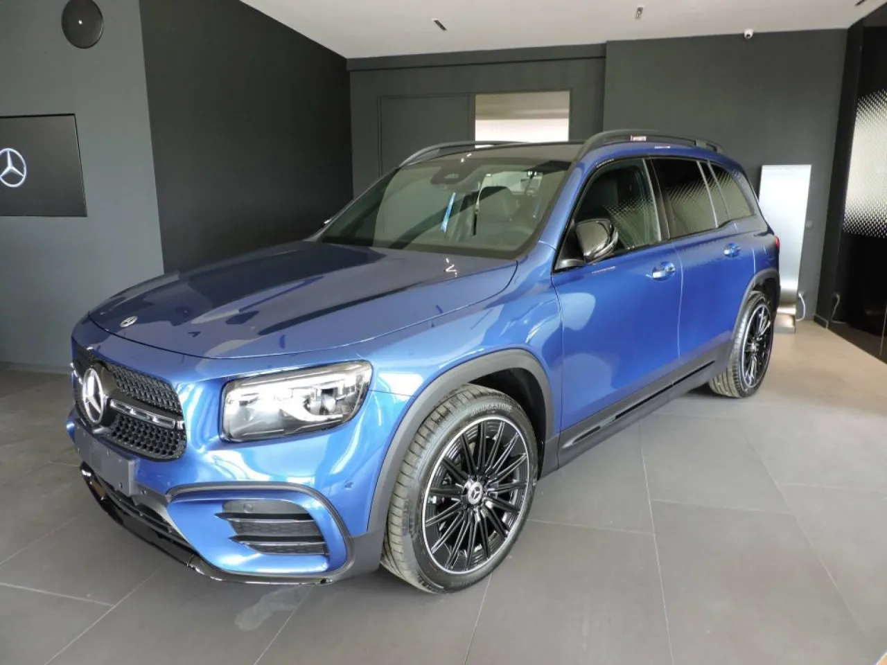 Mercedes-Benz GLB 200 d AMG Line Advanced Plus - 2025, 13.000 km - foto 2