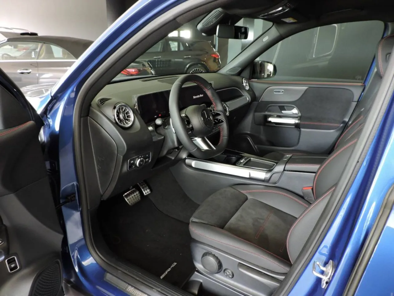 Mercedes-Benz GLB 200 d AMG Line Advanced Plus - 2025, 13.000 km - foto 4