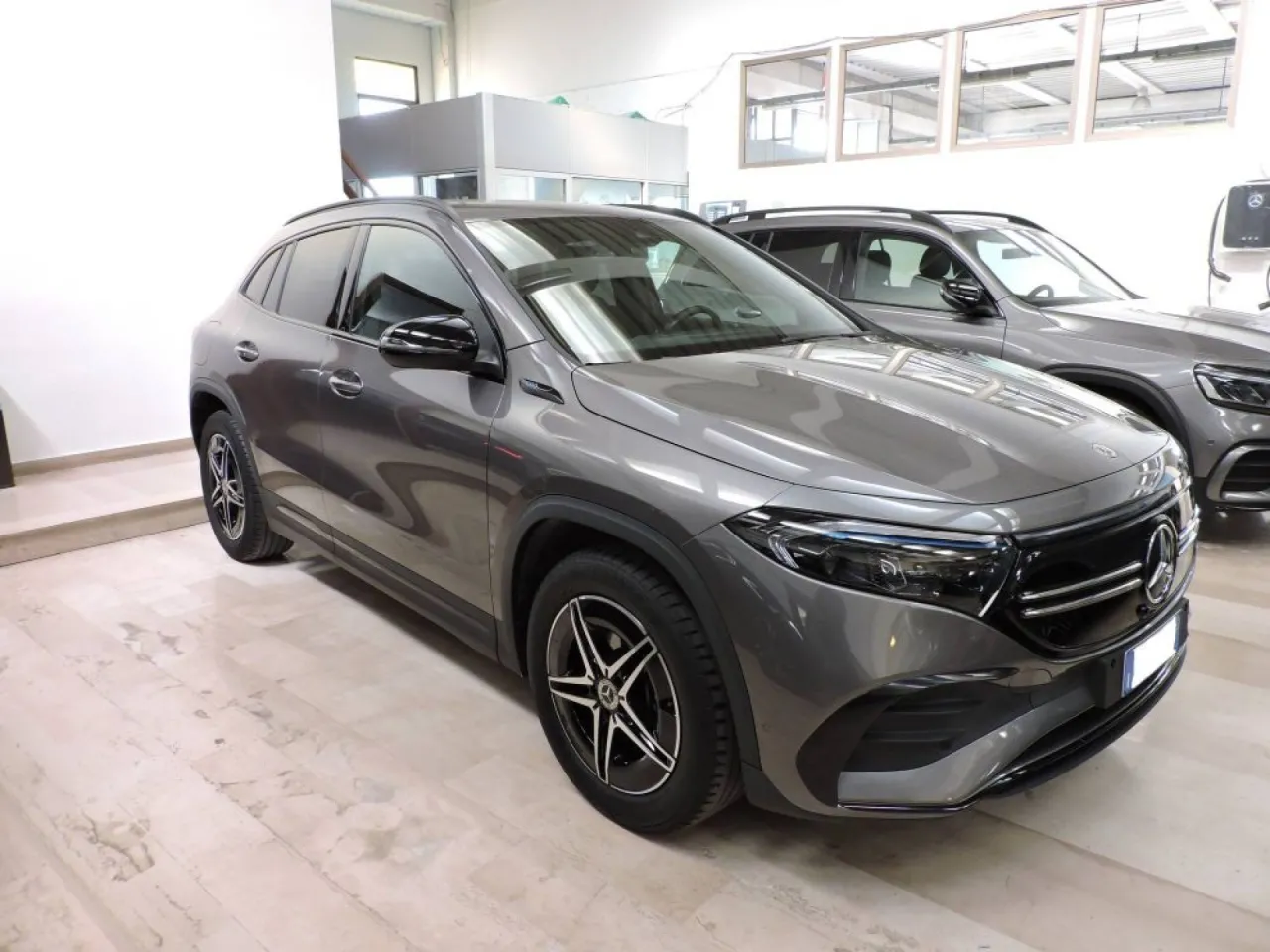 Mercedes-Benz EQA 250+ AMG Line Premium, 2022, Elettrica, 29.778 km - foto 2