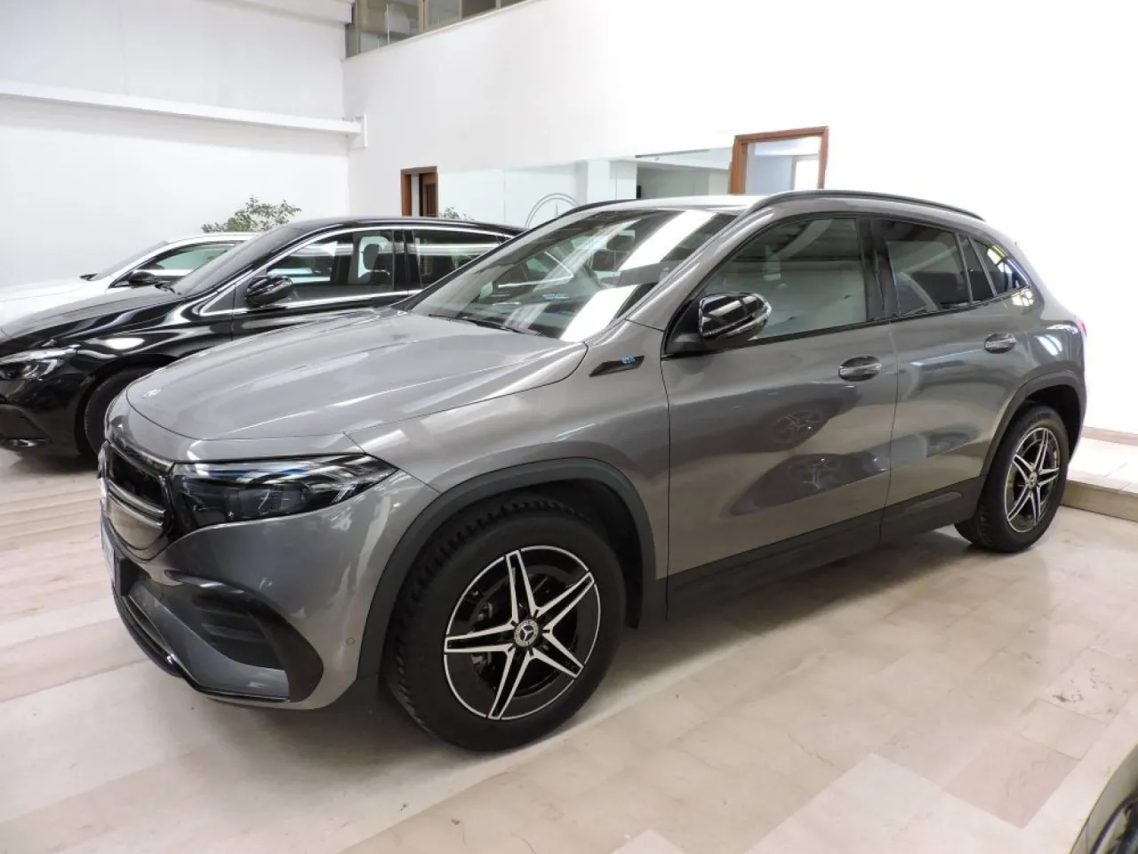 Mercedes-Benz EQA 250+ AMG Line Premium, 2022, Elettrica, 29.778 km - foto 3