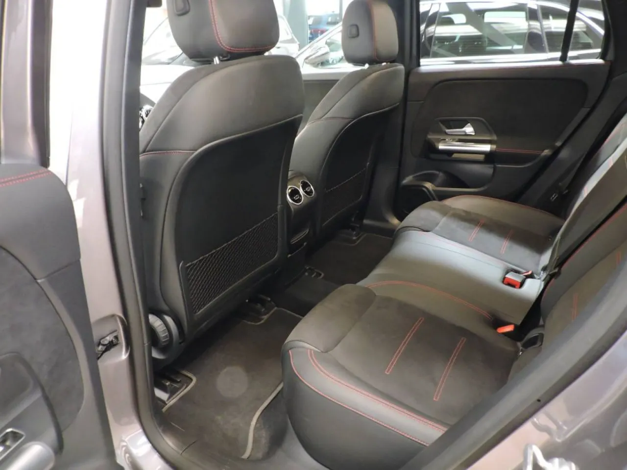 Mercedes-Benz EQA 250+ AMG Line Premium, 2022, Elettrica, 29.778 km - foto 5