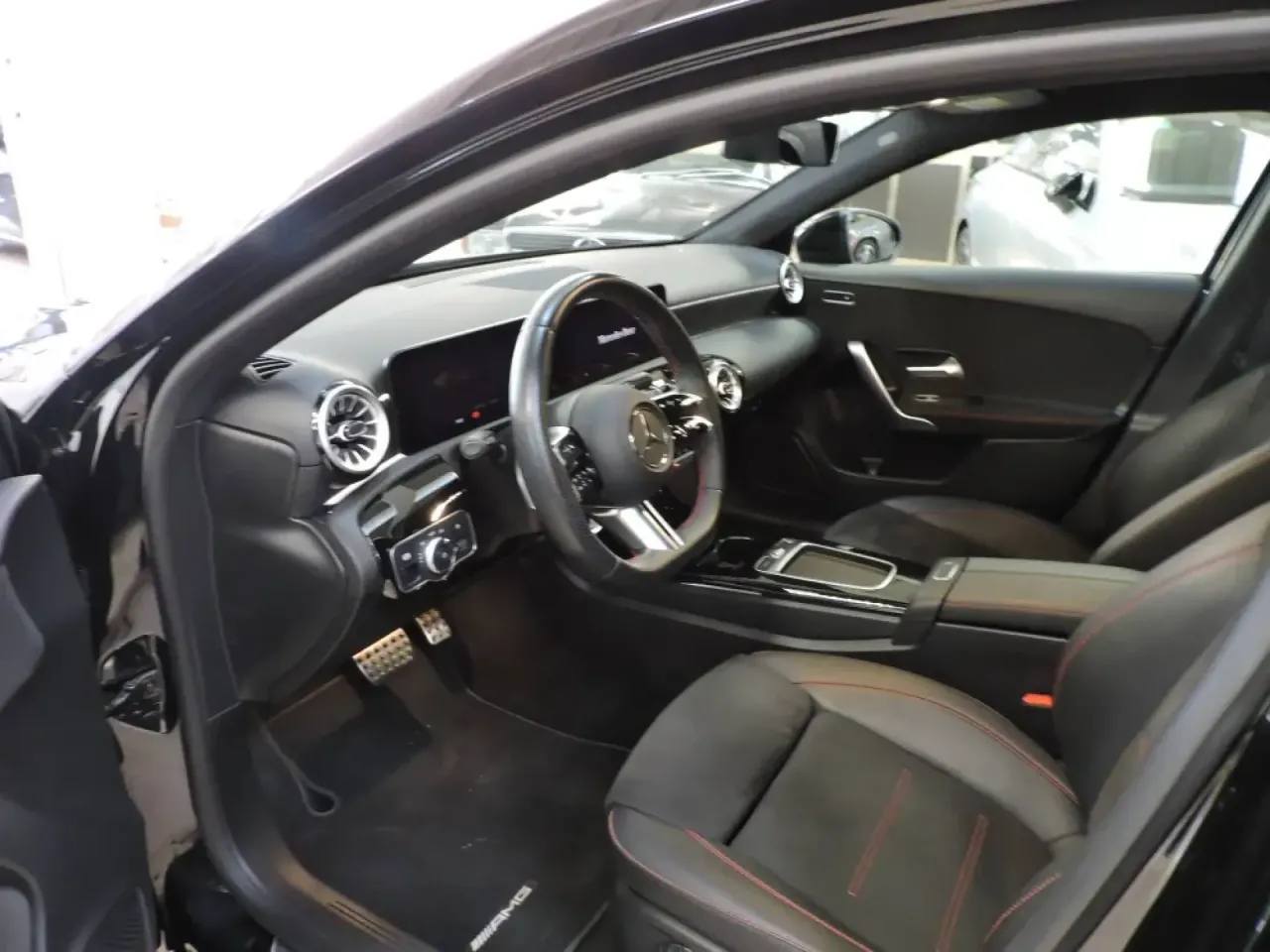 Mercedes-Benz Classe A 180 d AMG Line Advanced Plus 2024 - foto 6