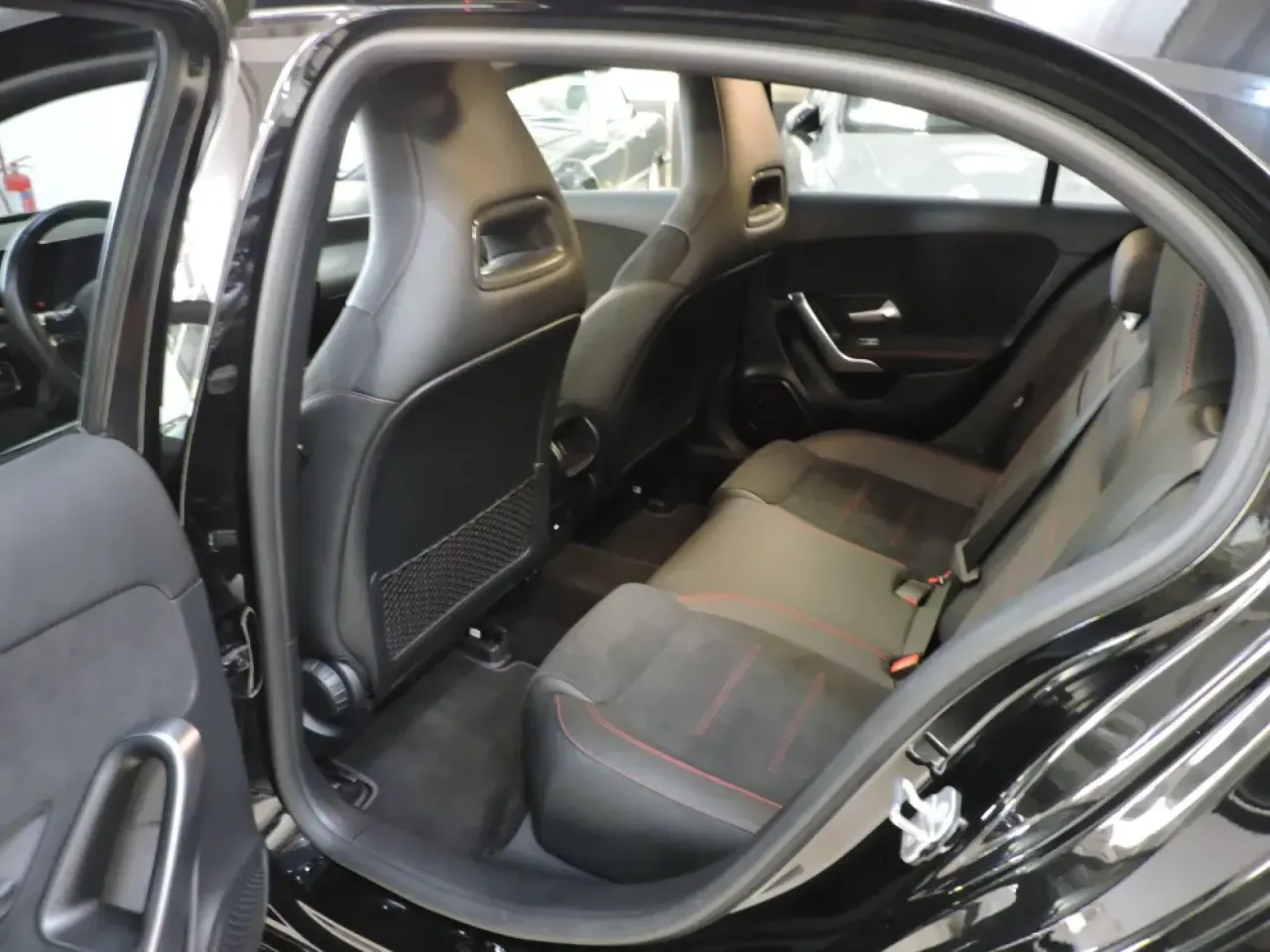 Mercedes-Benz Classe A 180 d AMG Line Advanced Plus 2024 - foto 7